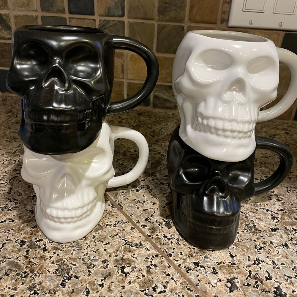 Hyde and EEK Stoneware Skull Mugs Set of 4 with 3 Shot Glasses